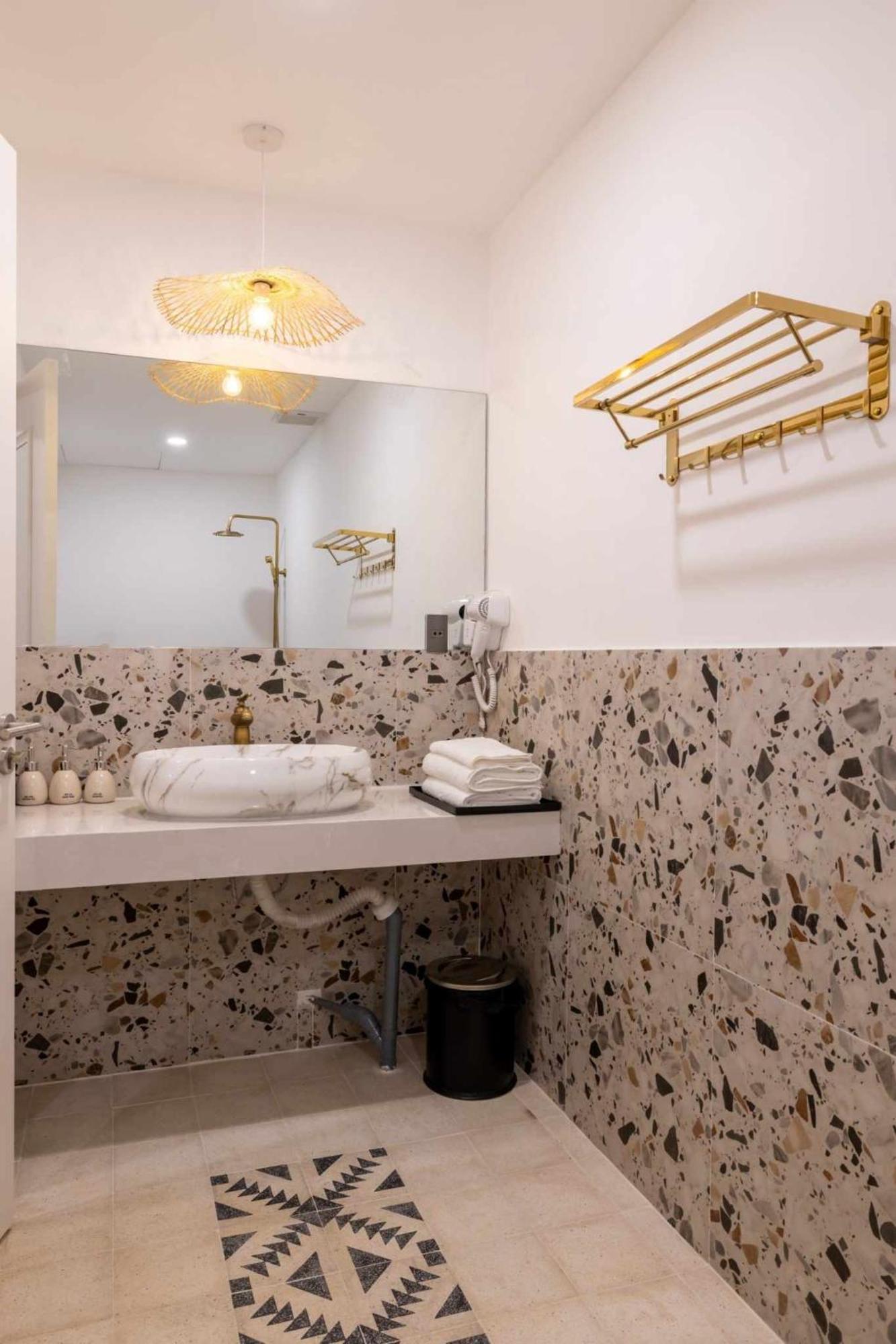 Pisces Hotel Хюэ Экстерьер фото